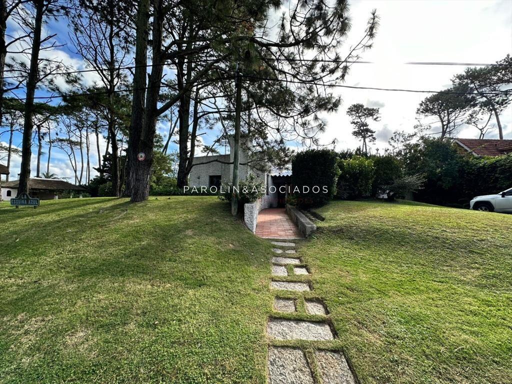Vende casa de 3 dormitorios en Pinares , Punta del Este