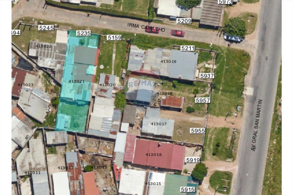 Venta casa tres dormitorios y garaje Casavalle