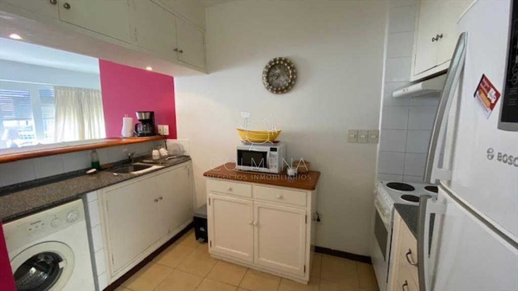 Apto de 2 dormitorios 2 baños, Balcon y cochera. en mansa
