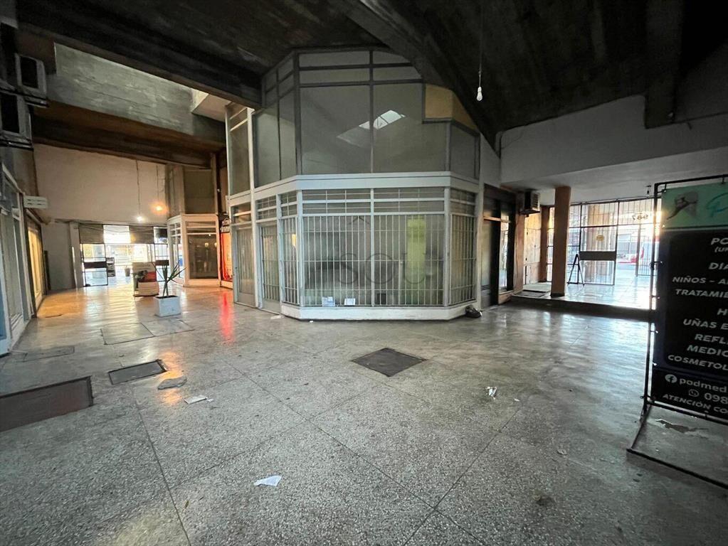 Alquiler local comercial en Sayago