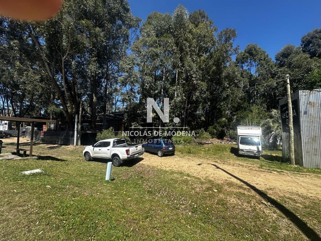 Venta terreno comercial en Solanas
