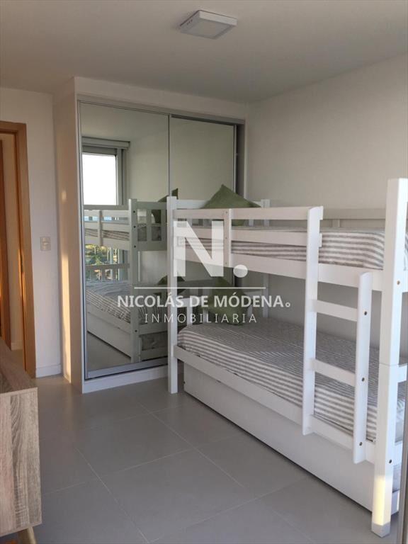 Departamento En Venta De 2 Dormitorios En Punta