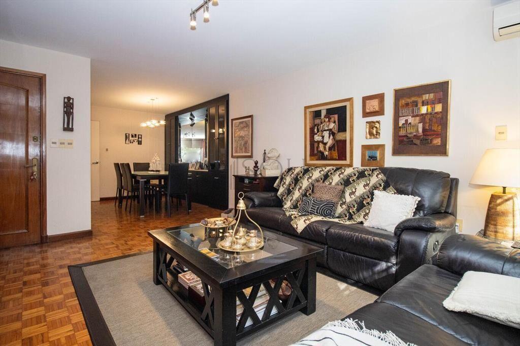 Venta de apartamento en Punta Carretas 3 dormitorios servic