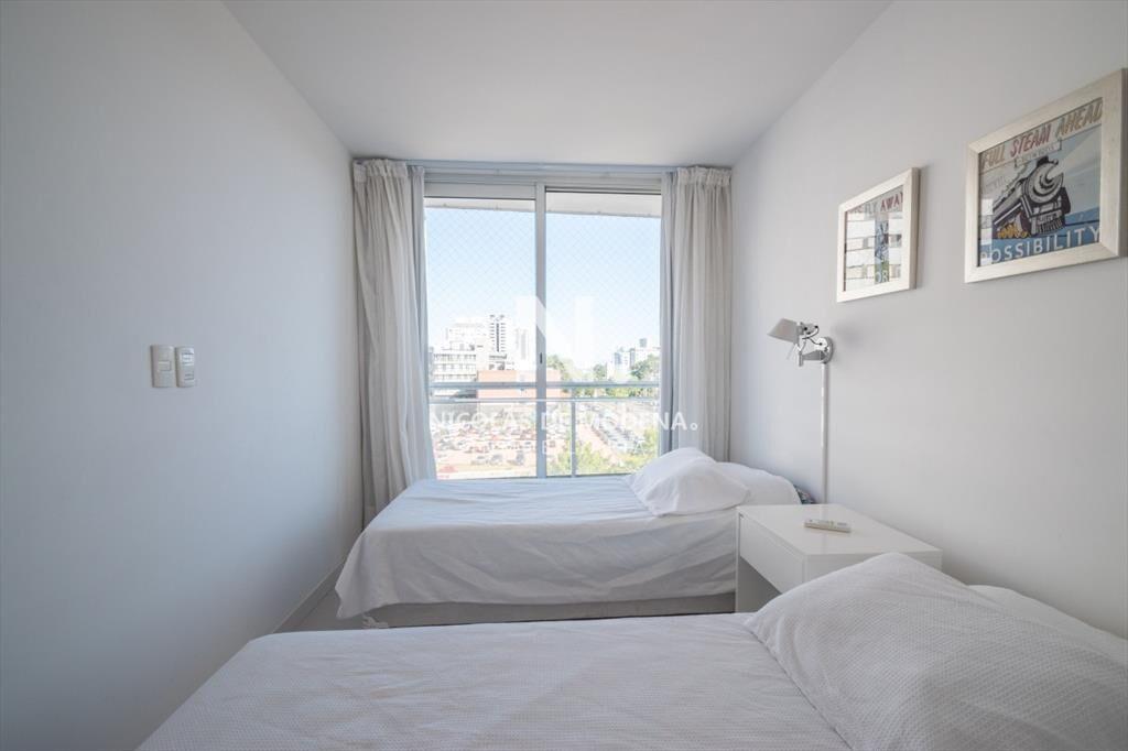 Vende apartamento de 3 dormitorios en Roosevelt,