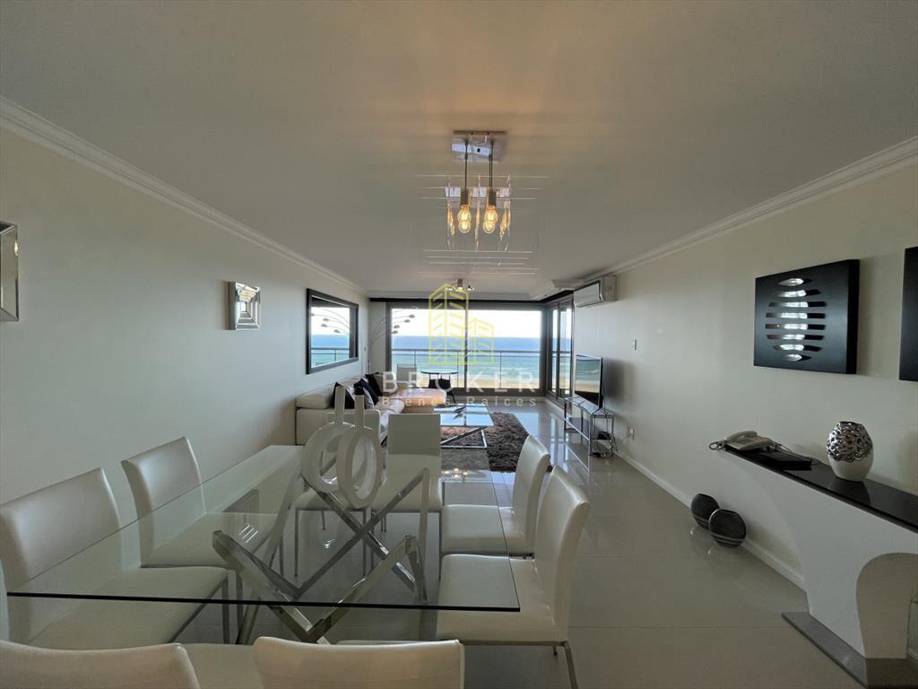 Apartamento de 3 Dormitorios Vista al Mar en del