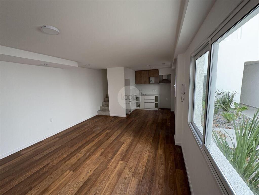Venta CON RENTA apartamento triplex 2 dorm + estudio, Cordo