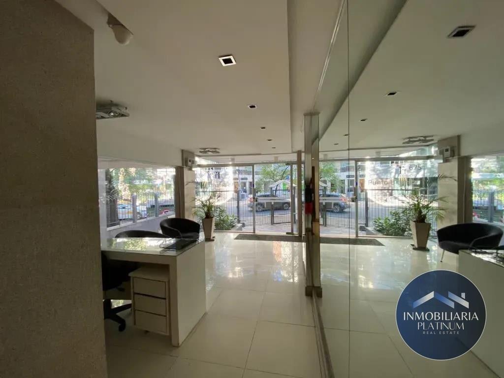 Apartamento en Punta Carretas | 2 Dormitorios, Cochera y...