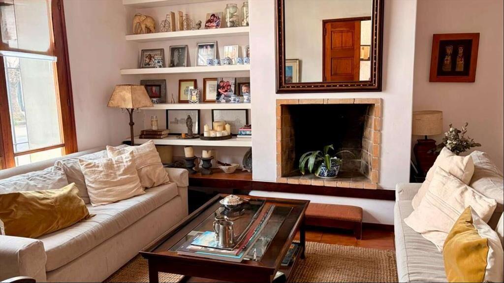 Espectacular casa reciclada con jardín y piscina
