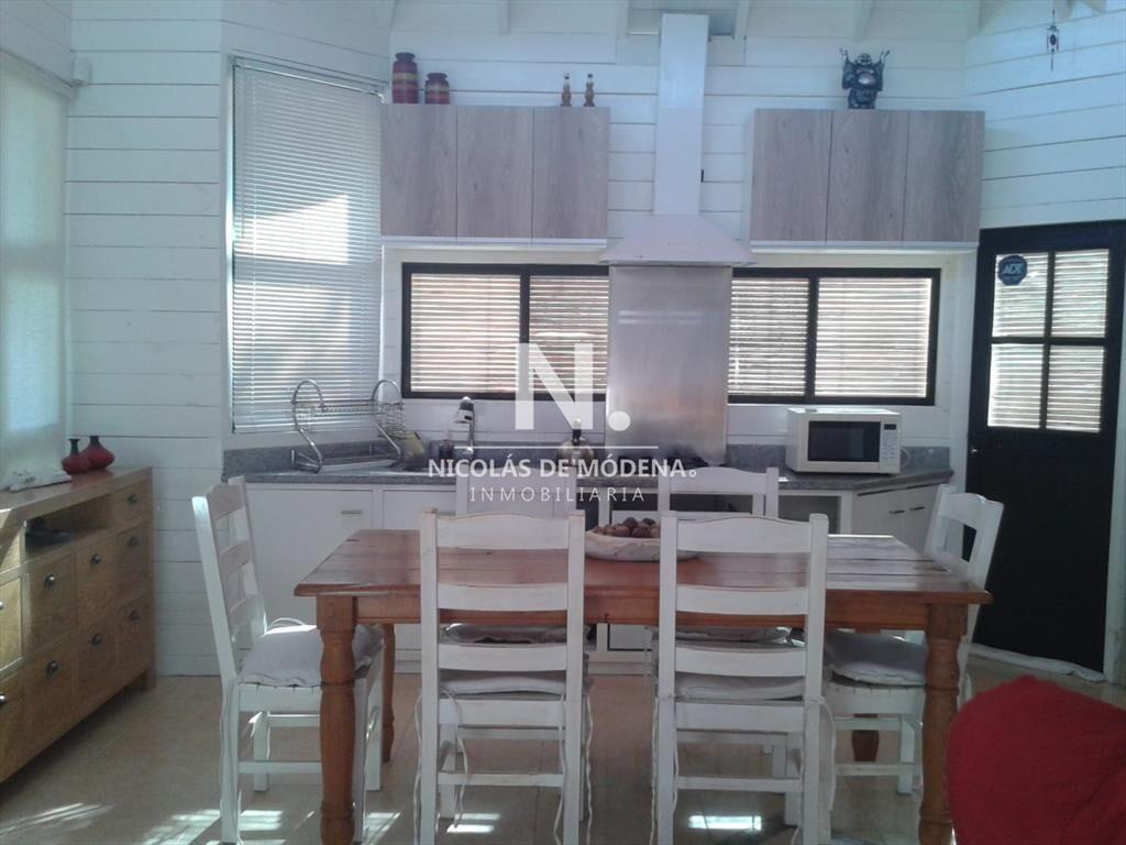 la barra casa de tres dormitorios
