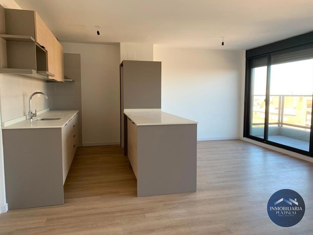 Apartamento dos dormitorios y terraza en venta en La Bla...