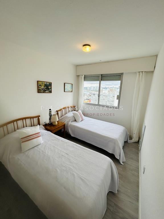 Apartamento en venta en piso alto por Puerto de