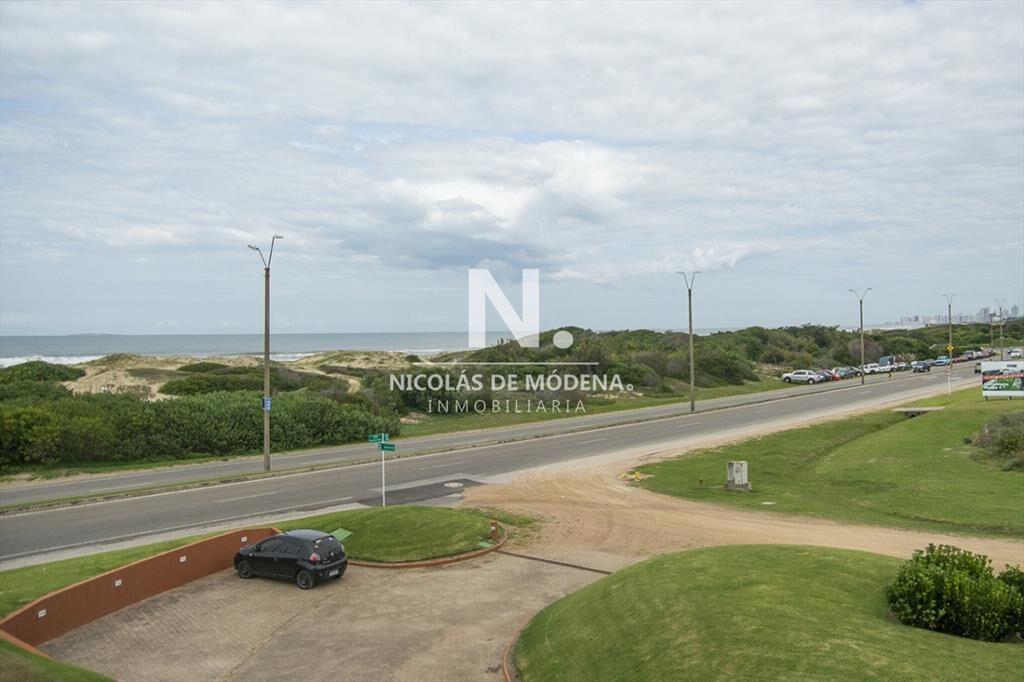 Apartamento de 4 dormitorios en Brava - Punta del