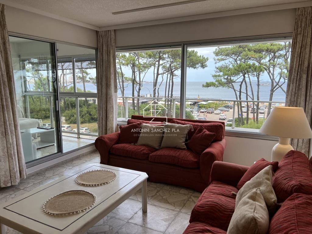 Apartamento en Mansa frente al mar - Punta del
