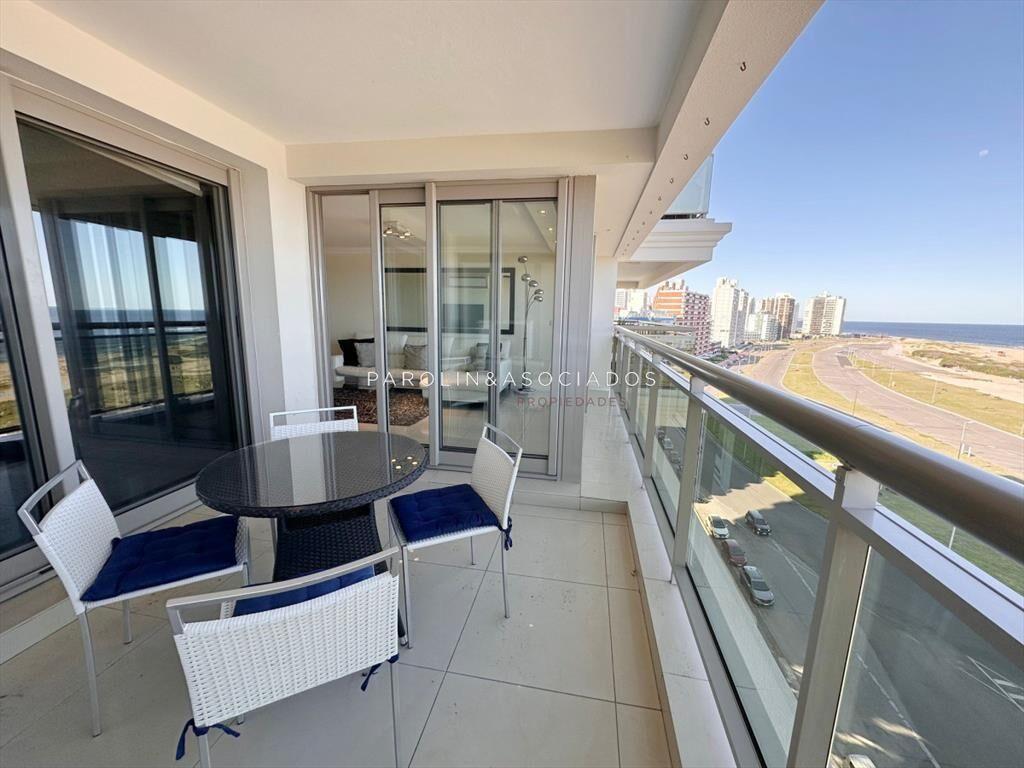 Apartamento de 3 dormitorios en Torre Imperiale,