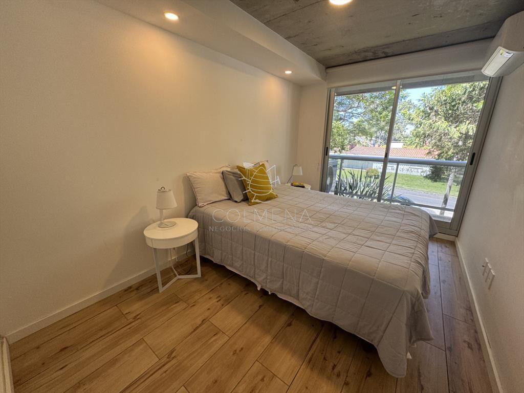 Apartamento en venta de dos dormitorios en Punta