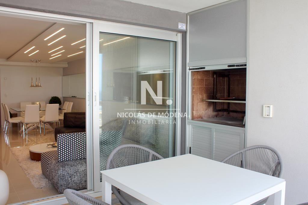 Vende apartamento de 3 dormitorios con parrillero
