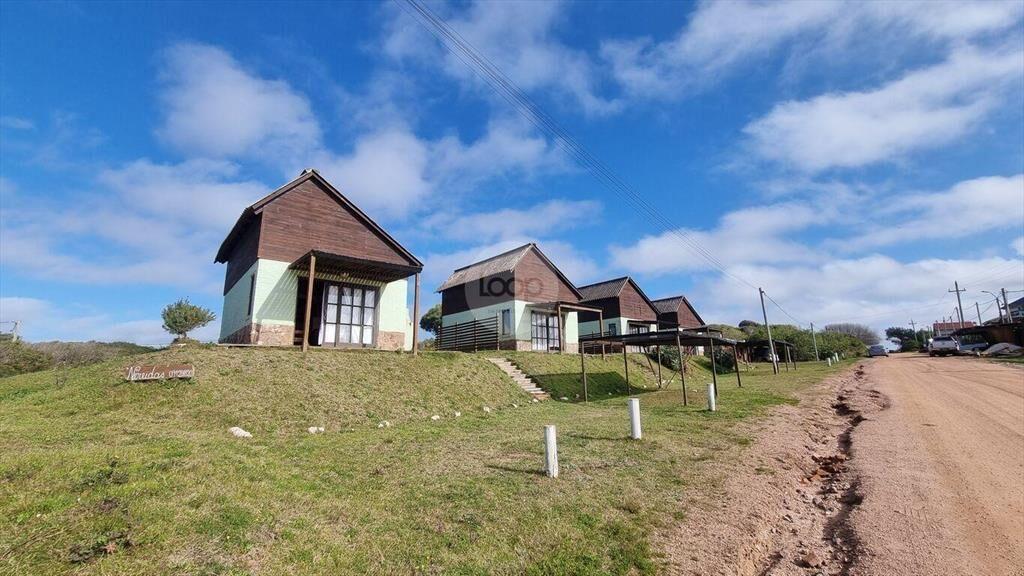 Venta 6 cabañas en Punta del Diablo. Playa del Ribero