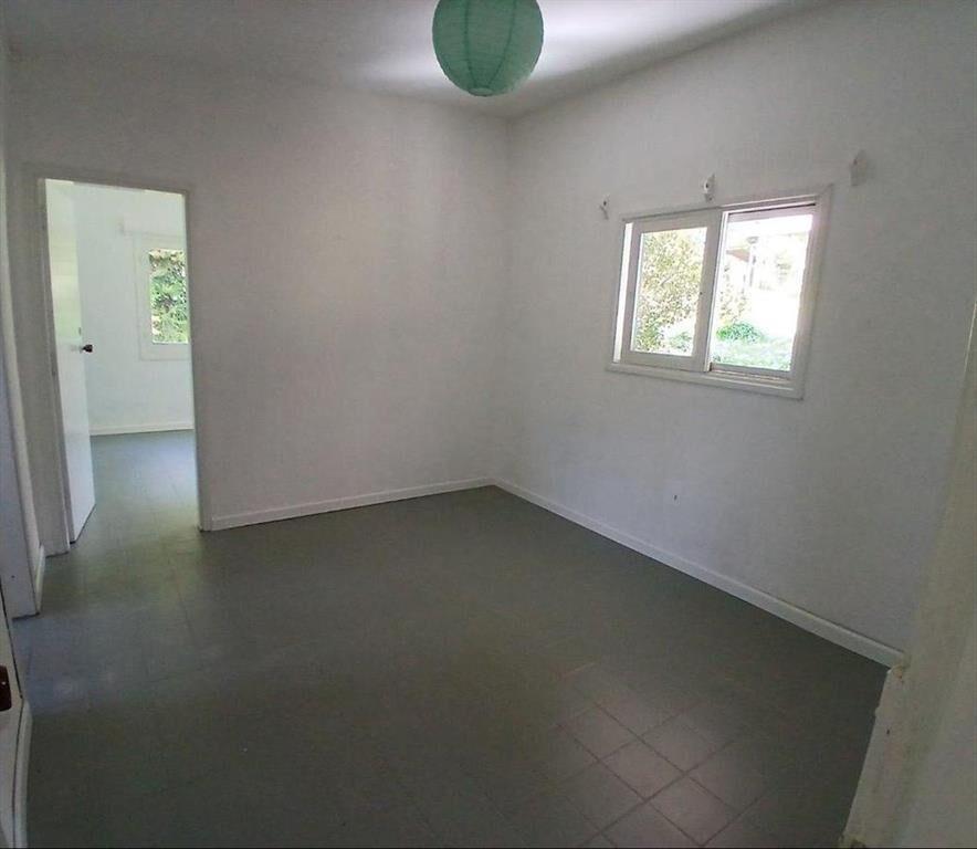 Venta de casa, con gran terreno.