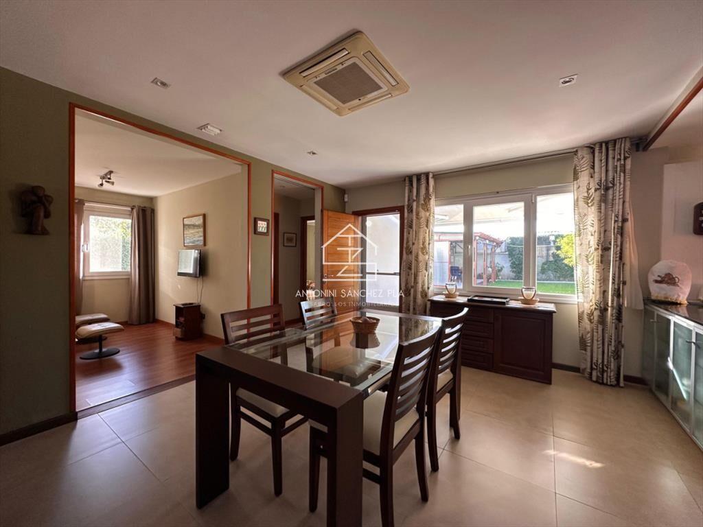 En venta chalet de 3 dormitorios con pergola, en