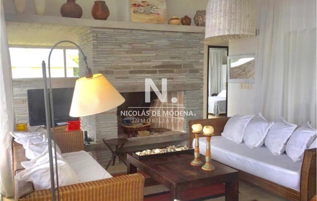 Chalet en venta de tres dormitorios en El Chorro,