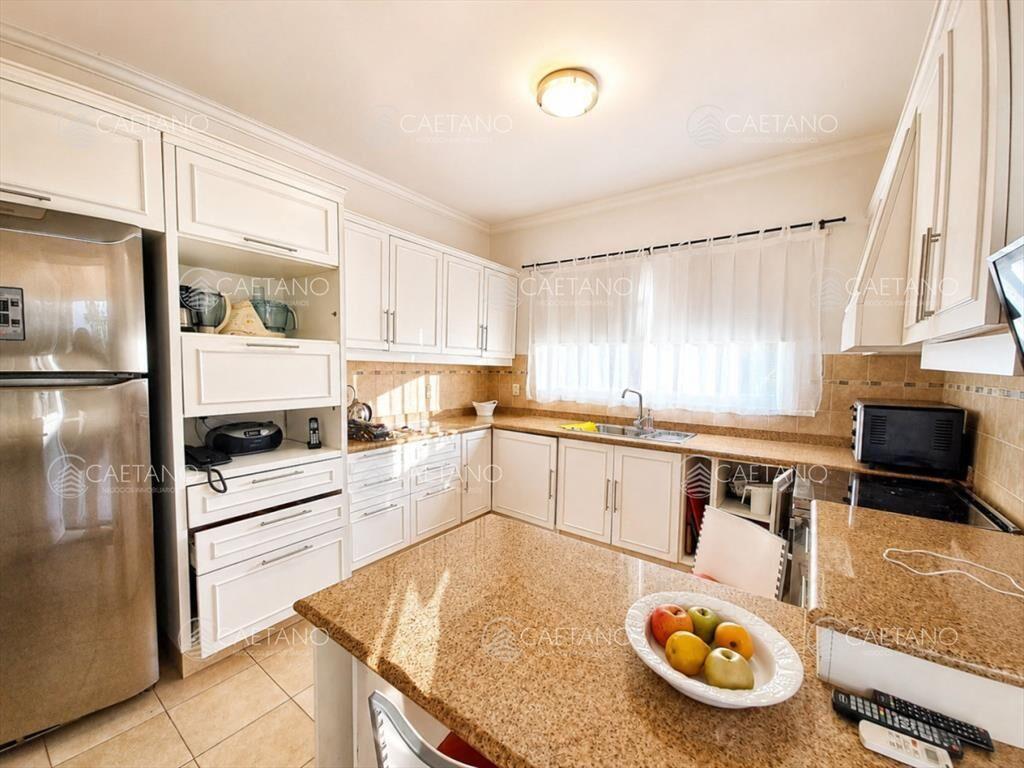Boulevard Park, Casa de 4 dormitaros con Piscina en VENTA .