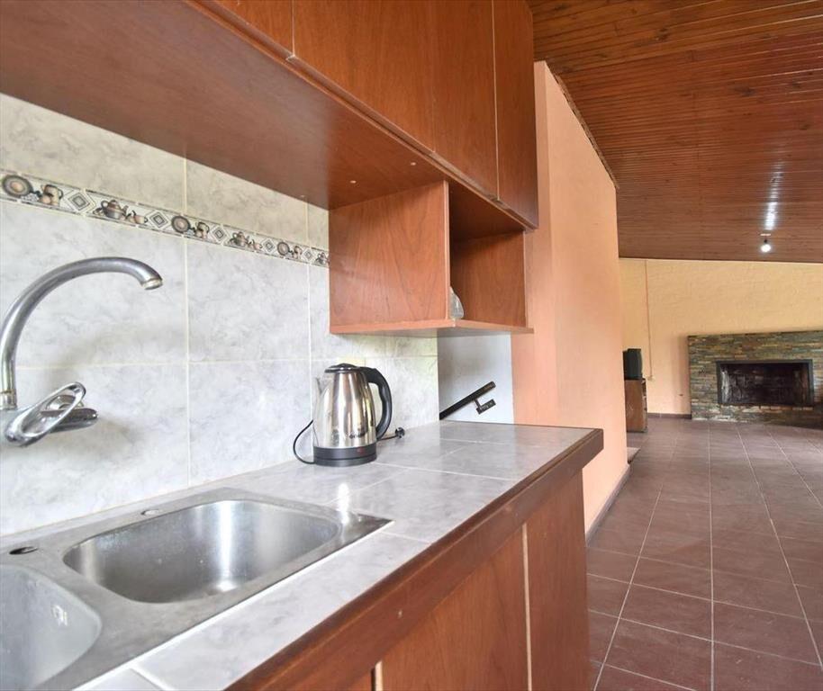 CASA CON APARTAMENTO Y GALPON EN VENTA EN BRITÓPOLIS