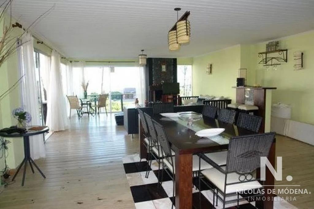 Venta casa 5 dormitorios Montoya La Barra