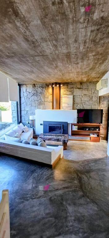 Casa en Montoya, 3 dormitorios y dependencia completa