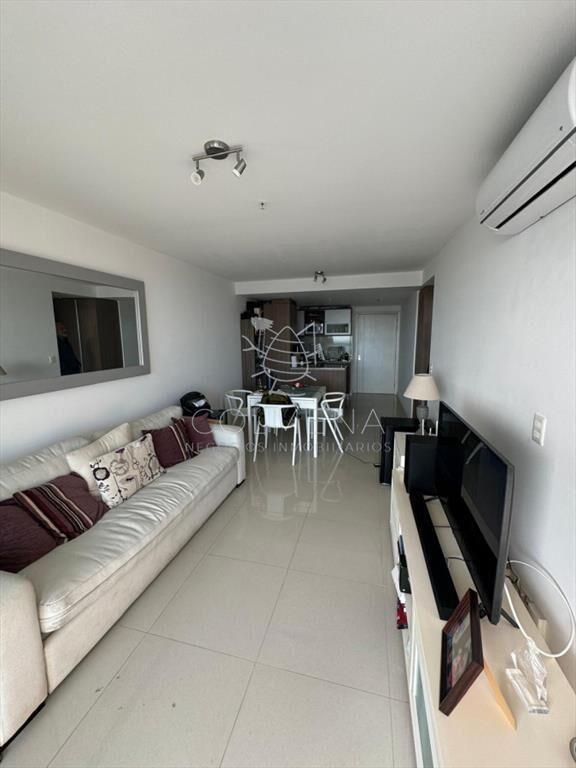 Encantador departamento a metros de playa brava!!