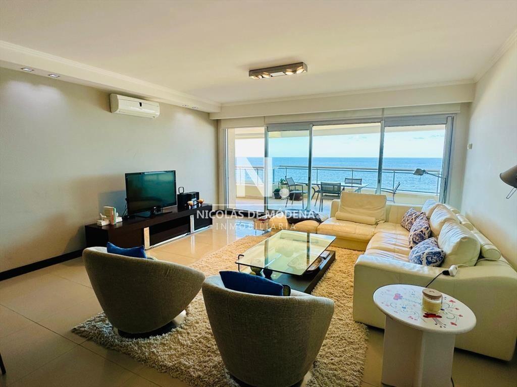 Alquiler de apartamento en Brava Punta del Este de 3 dormit