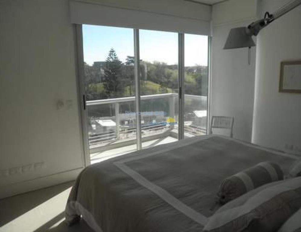 Apartamento en Brava, 3 dormitorios *