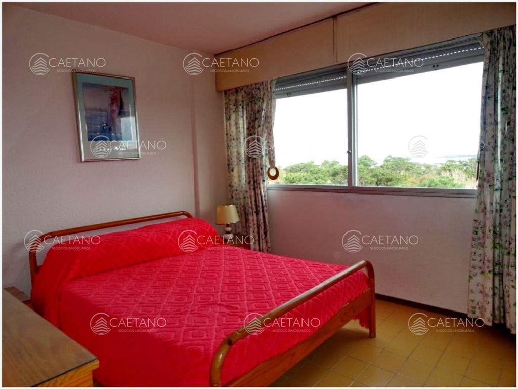 Roosevelt: Apartamento en venta y alquiler.