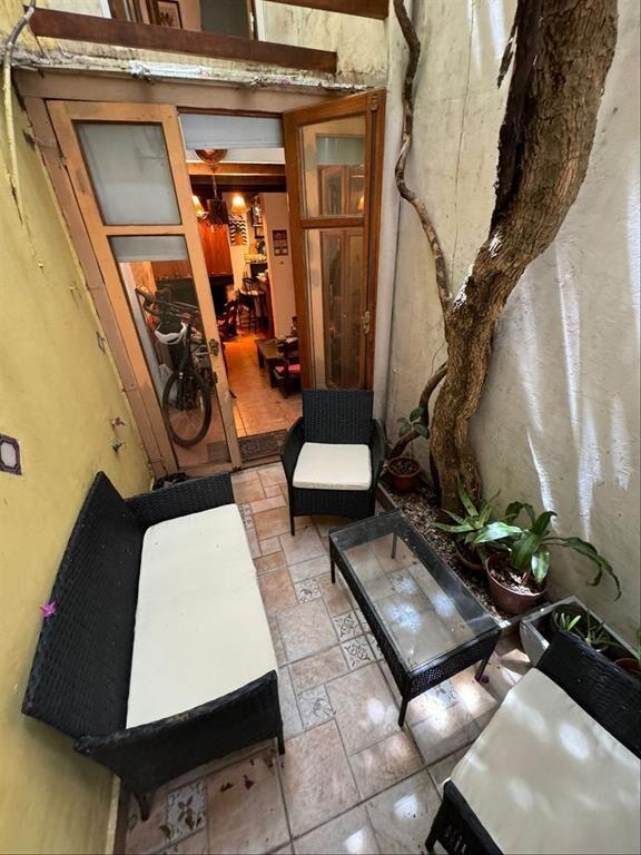 CASA DE DOS PLANTAS CON COCHERA