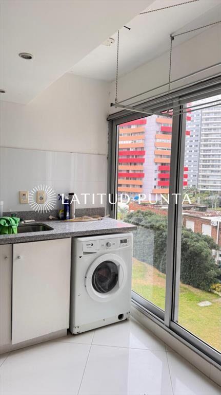 Apartamento frente al mar, 2 dormitorios más dependencia