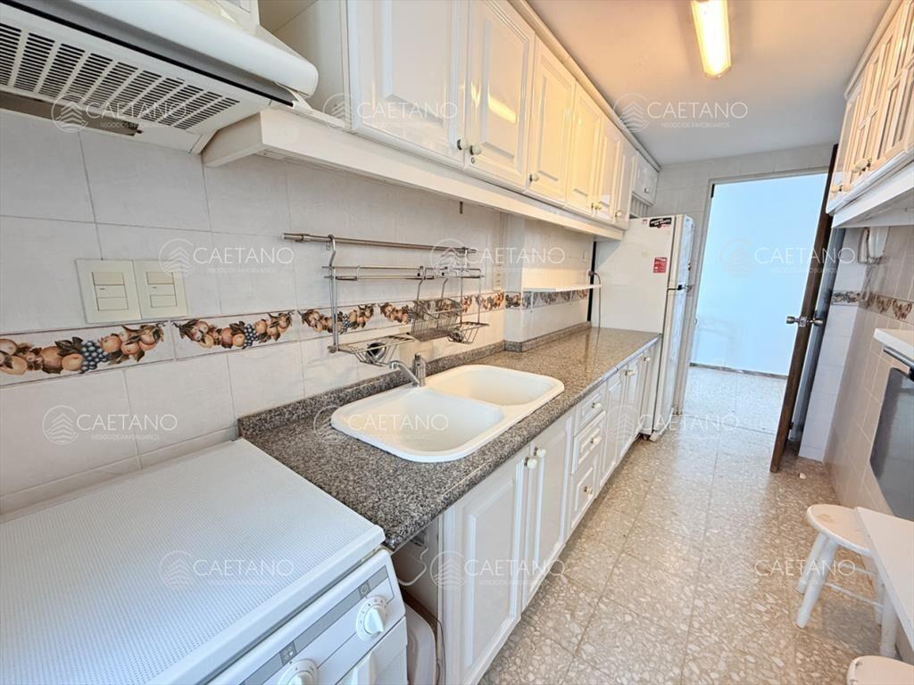 Venta apartamento 2 dormitorios, con vista Playa