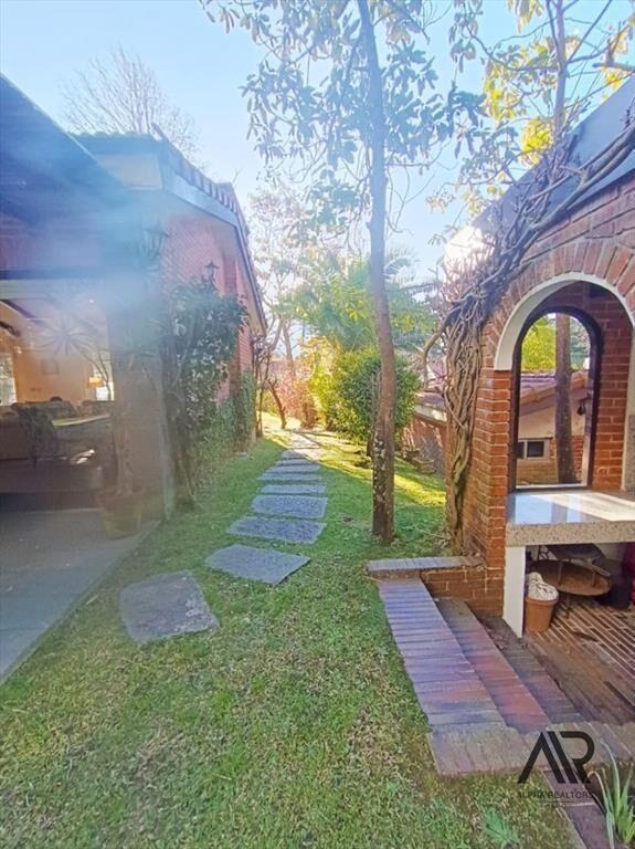 Casa en venta c/ cochera en Roosevelt