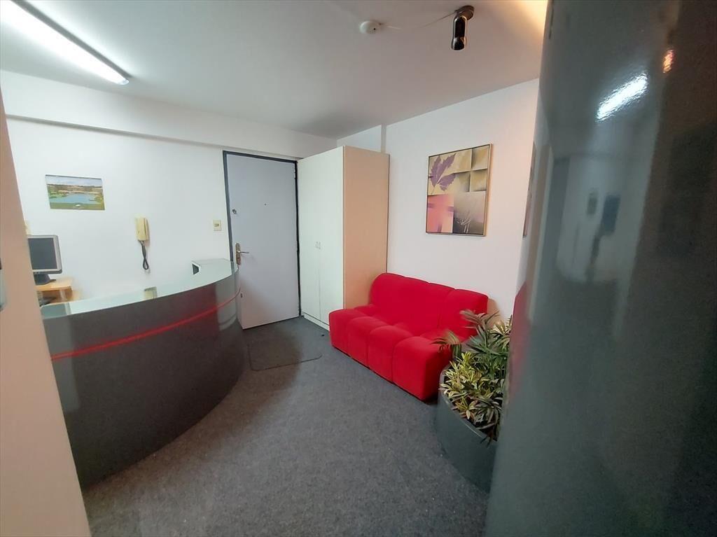 ALQUILER OFICINA CON MUEBLES EN EL CENTRO