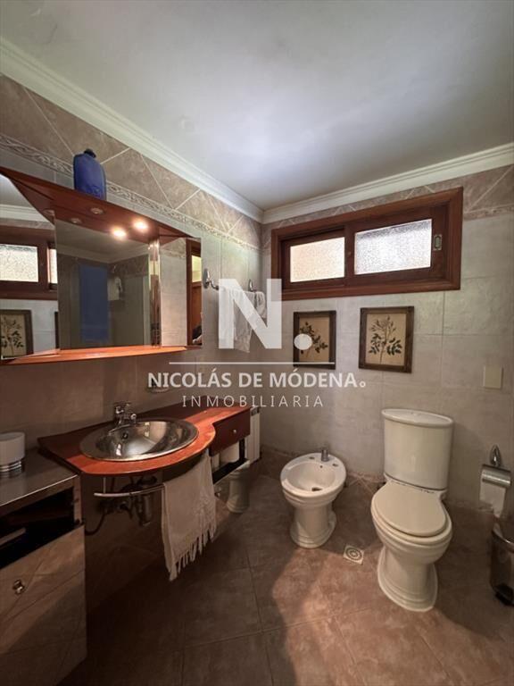 Vende casa de 3 dormitorios en Pinares, Punta del