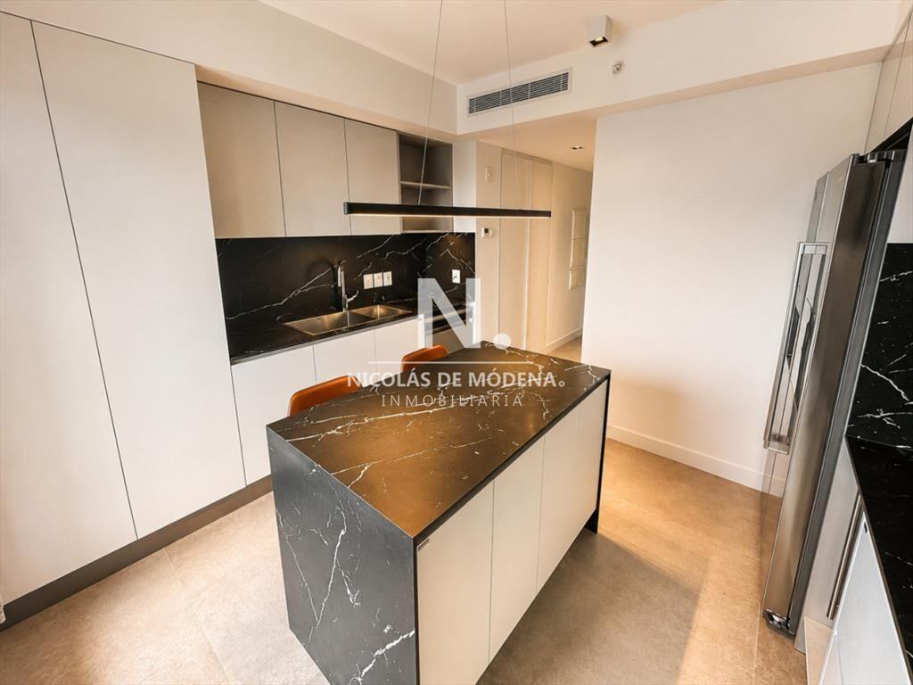 Vende apartamento de 3 dormitorios frente al mar