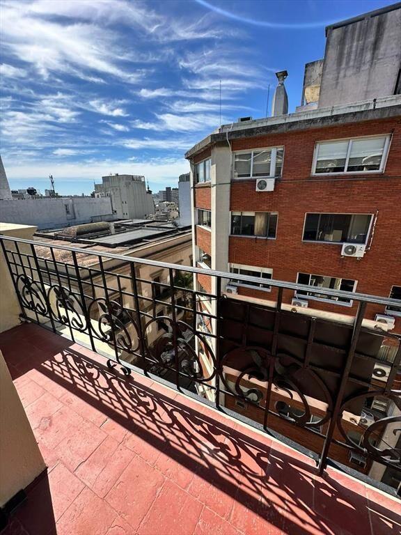 Loft al frente sobre Juan C Gómez, 35,9 M2 entrepiso, súp