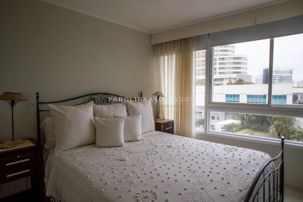 Apartamento de 3 dormitorios en venta en Tower,
