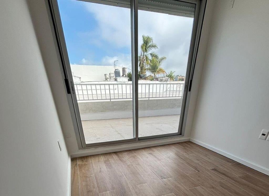 Alquiler apartamento 1 dormitorio con patio Buceo Torre Ita