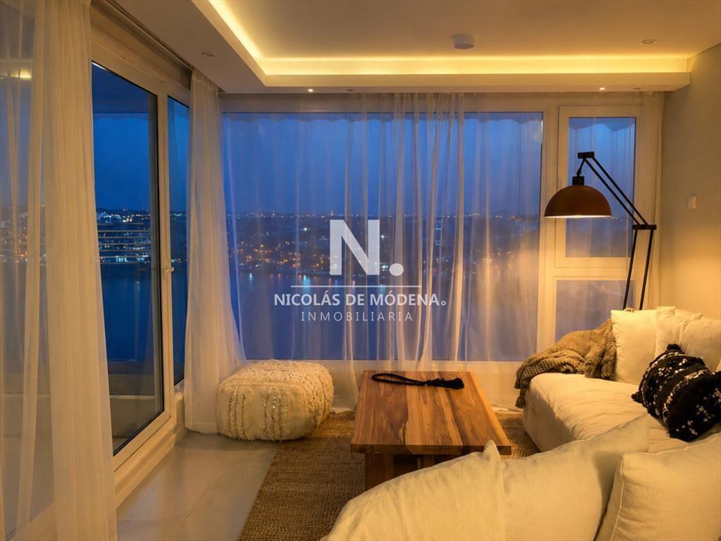 Vende apartamento con vista al mar de 3 suites,