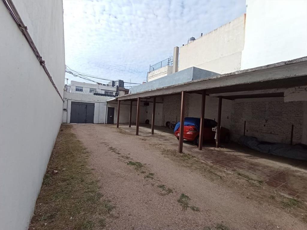 Venta de Terreno en La Blanqueada (Gran potencial)