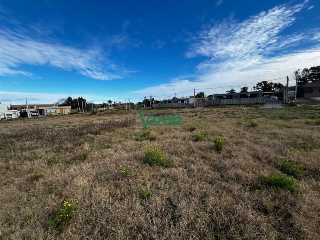 Venta terreno Lagomar, saneamiento. Ideal