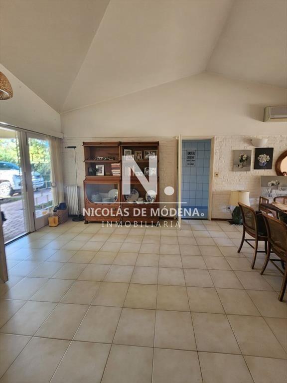 Casa de 3 domritorios y dependencia en venta en
