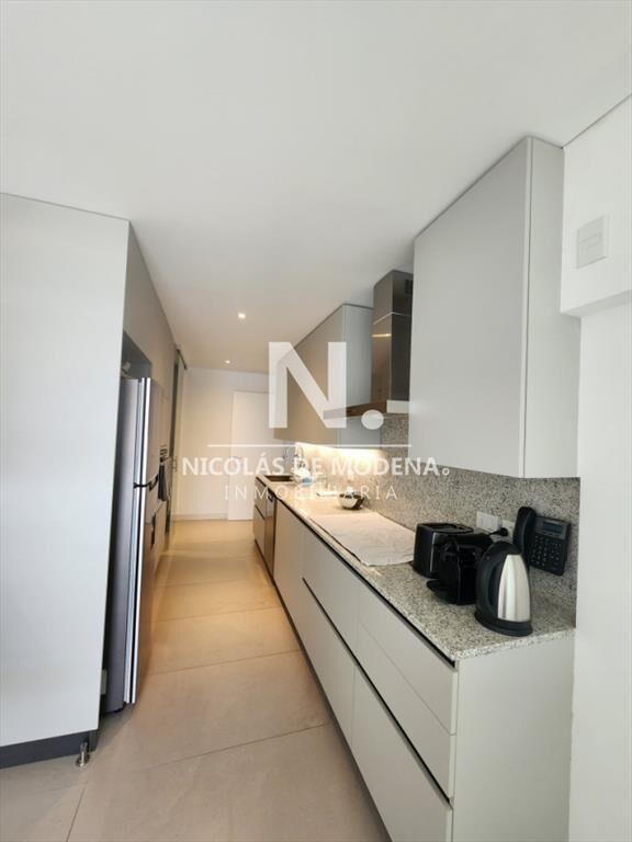 Vende apartamento de 3 dormitorios en suite, con vista al m