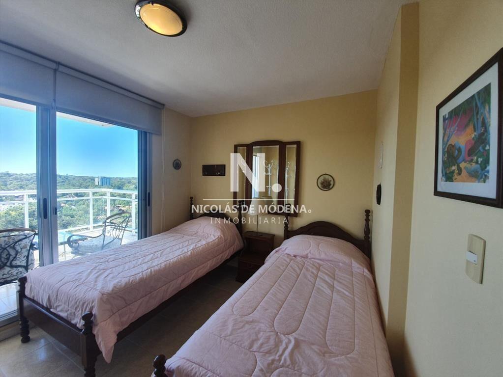 Hermoso apartamento con excelente vista!