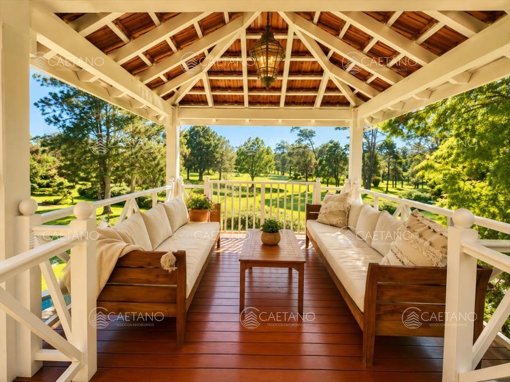 ESPECTACULAR CASA EN EL GOLF DE 5 DORMITORIOS EN VENTA