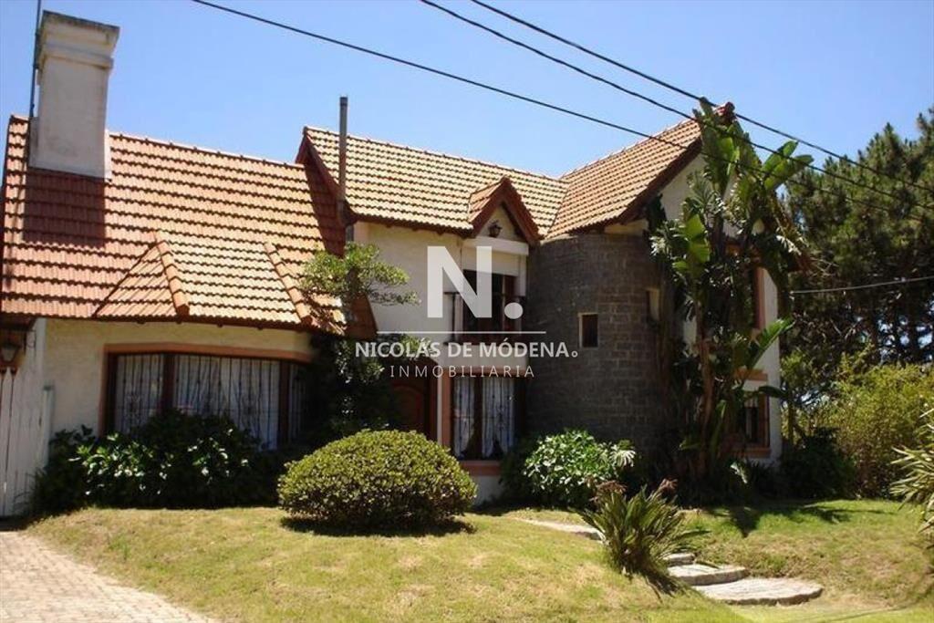 Casa 3 dormitorios parrillero y cocina